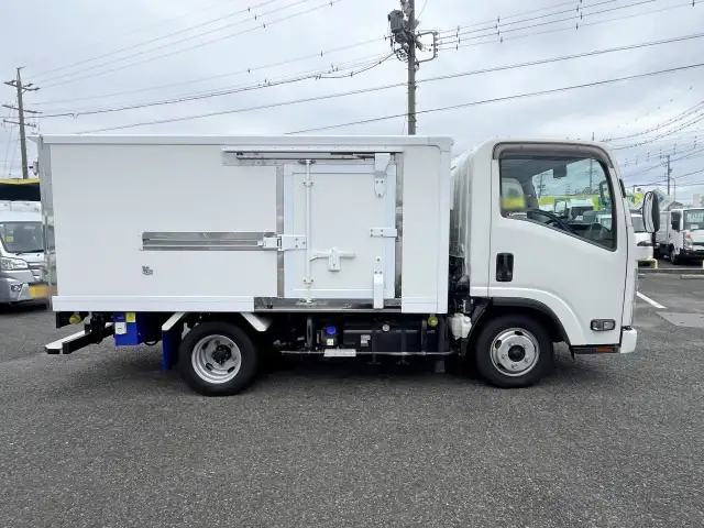 いすゞ エルフ 小型 冷凍冷蔵 中温 スタンバイの中古トラック画像3