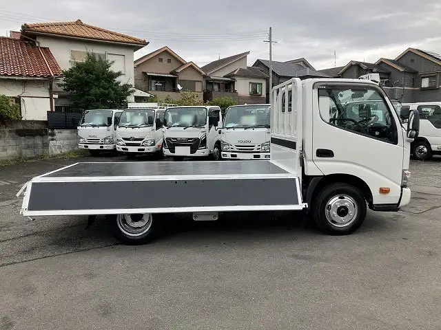 日野 デュトロ 小型 平ボディ 2RG-XZU605M H31/R1の中古トラック画像6