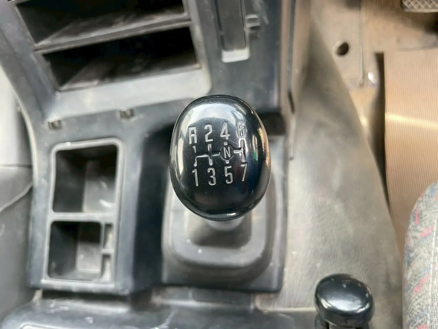 いすゞ ギガ 大型 ミキサー・ポンプ ベッド LKG-CXZ77ATの中古トラック画像13