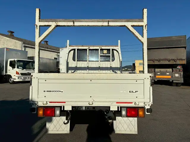 いすゞ エルフ 小型 平ボディ Wキャブ 2RG-NJR88Aの中古トラック画像4