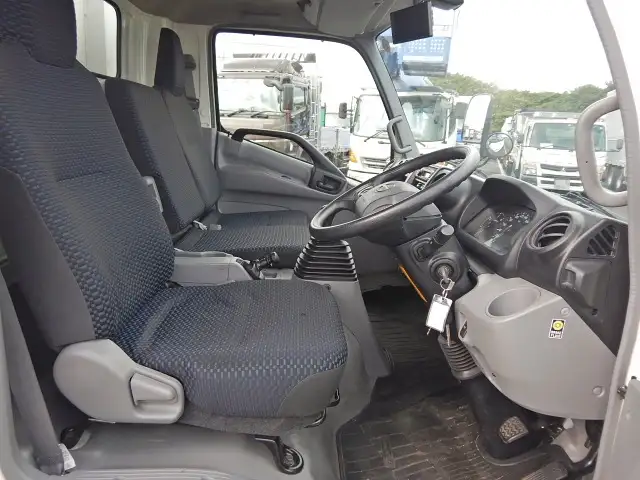 日野 デュトロ 小型 冷凍冷蔵 パワーゲート スタンバイの中古トラック画像12