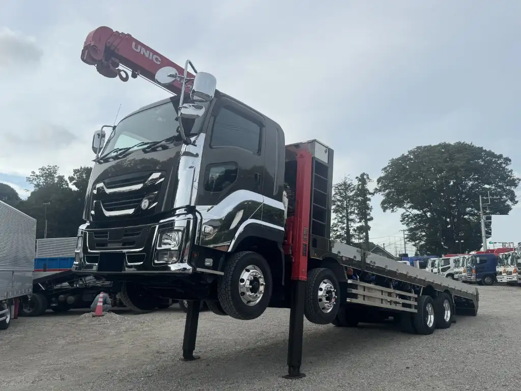 いすゞ ギガ 大型 車両重機運搬 4段クレーン ラジコン の中古トラック【車両No.198943】