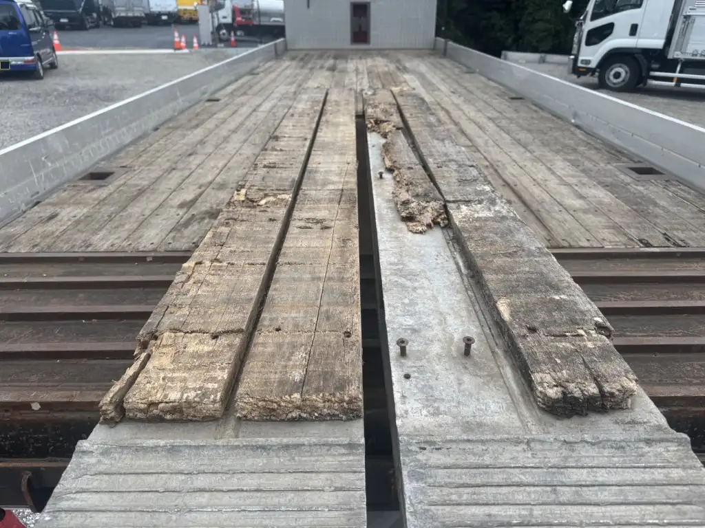 いすゞ ギガ 大型 車両重機運搬 4段クレーン ラジコンの中古トラック画像7