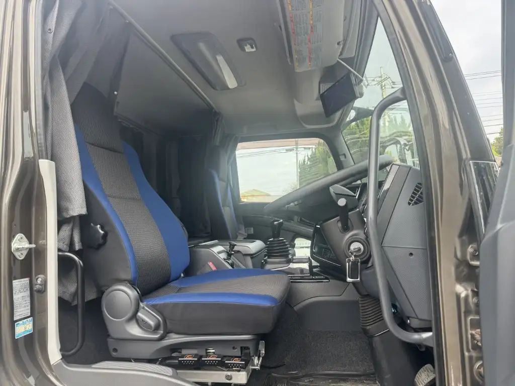 いすゞ ギガ 大型 車両重機運搬 4段クレーン ラジコンの中古トラック画像12