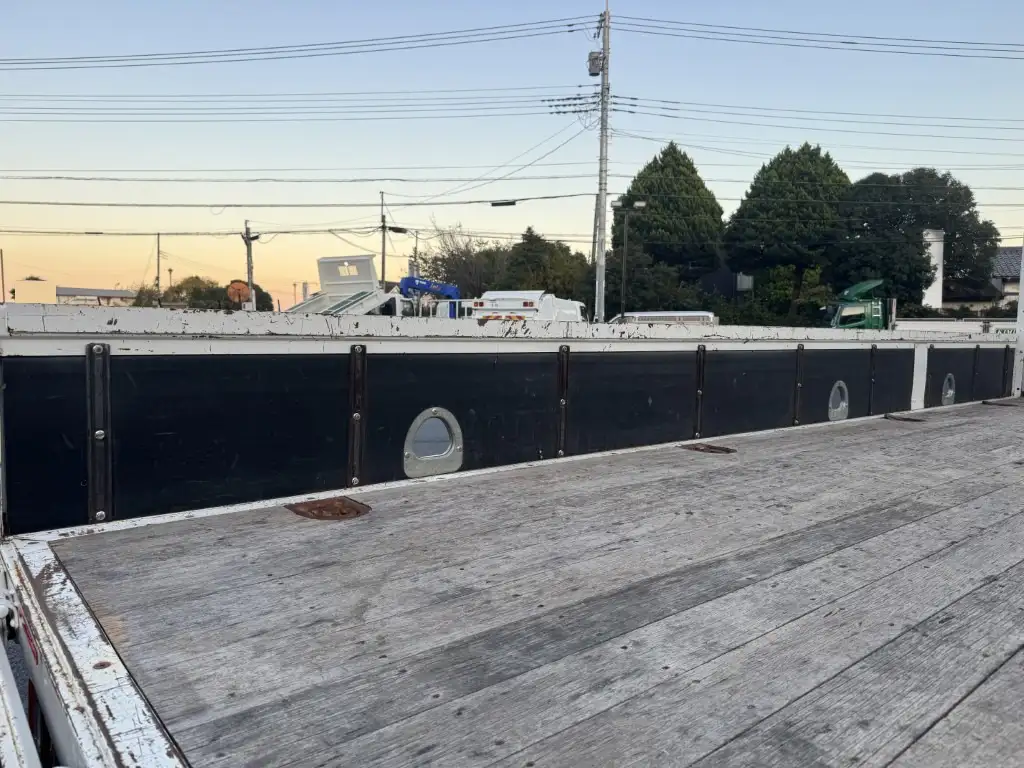 いすゞ フォワード 中型/増トン クレーン付 4段 ラジコンの中古トラック画像9