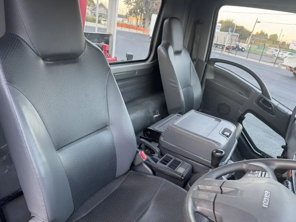 いすゞ フォワード 中型/増トン クレーン付 4段 ラジコンの中古トラック画像14