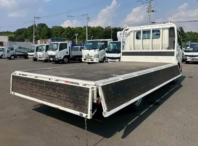 日野 デュトロ 小型 平ボディ 2RG-XZU710M R2の中古トラック画像7