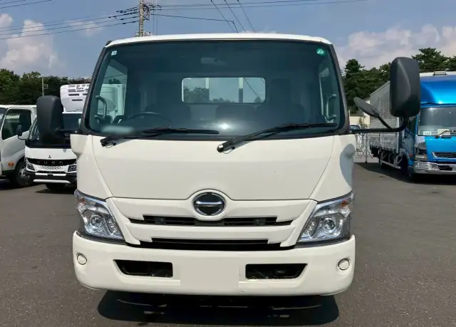 日野 デュトロ 小型 平ボディ 2RG-XZU710M R2の中古トラック画像2