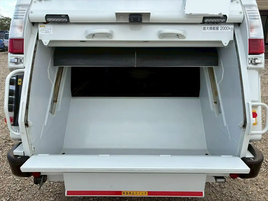 三菱 キャンター 小型 パッカー車 プレス式 2RG-FEAV0の中古トラック画像6
