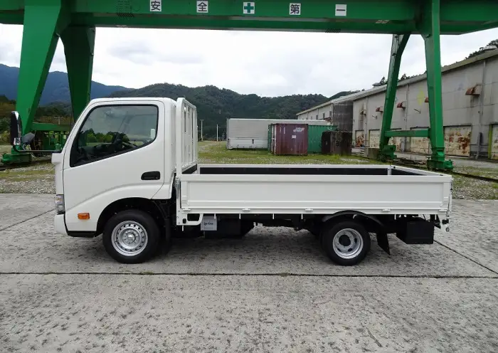トヨタ ダイナ 小型 平ボディ 3BF-TRY230 R7の中古トラック画像9