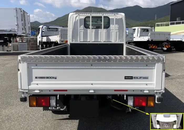 いすゞ エルフ 小型 平ボディ 3DF-NHR87AF R6の中古トラック画像5