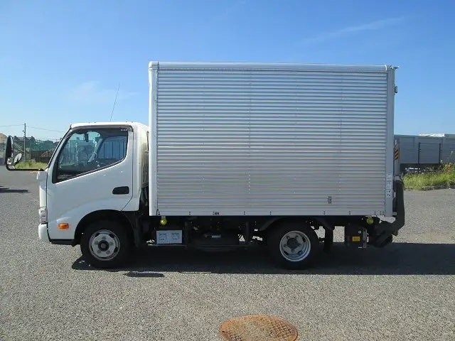 日野 デュトロ 小型 アルミバン パワーゲート 2RG-XZC605Mの中古トラック画像3