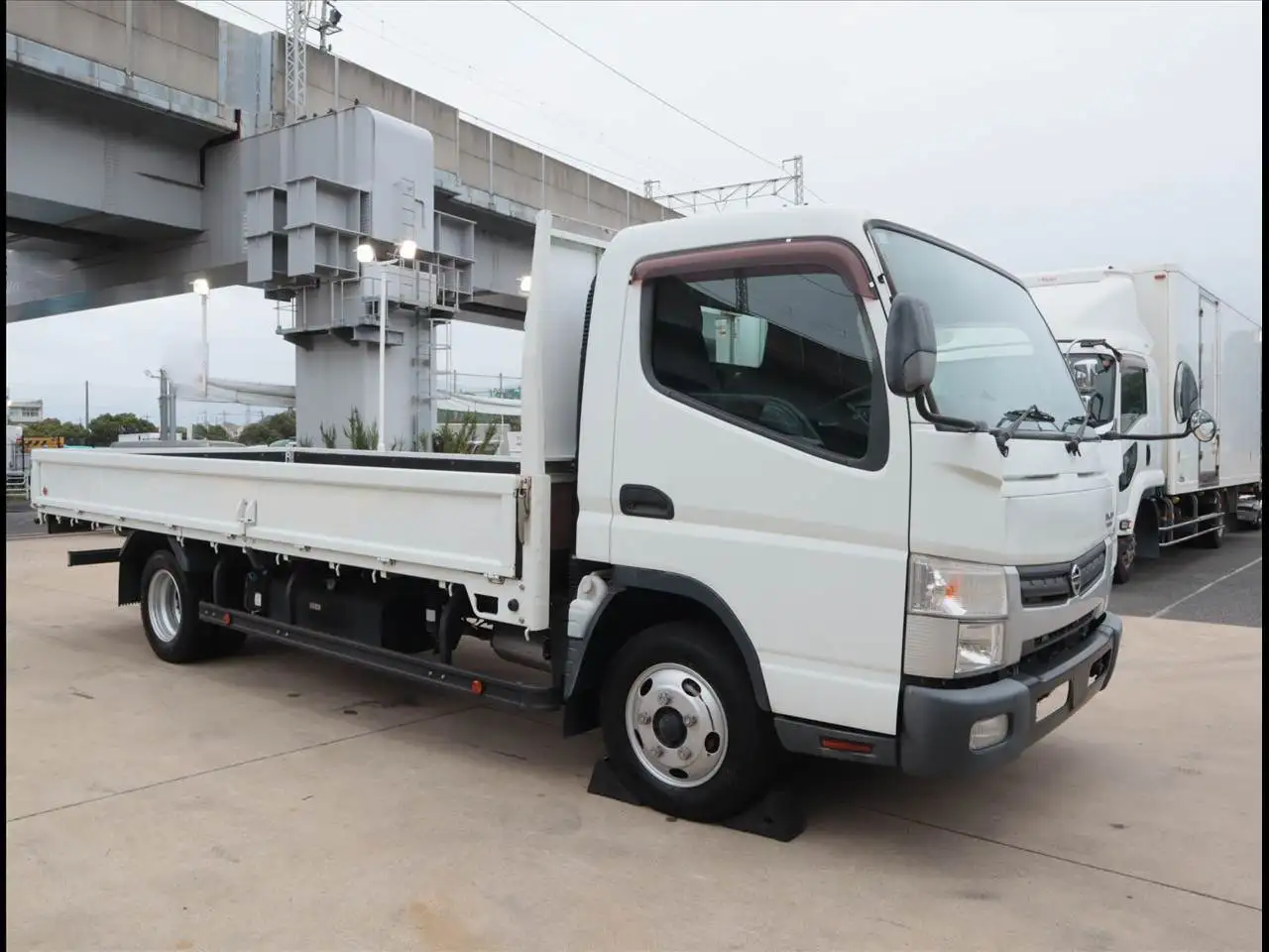 日産 アトラス 小型 平ボディ TRG-FEB5W H29の中古トラック画像2