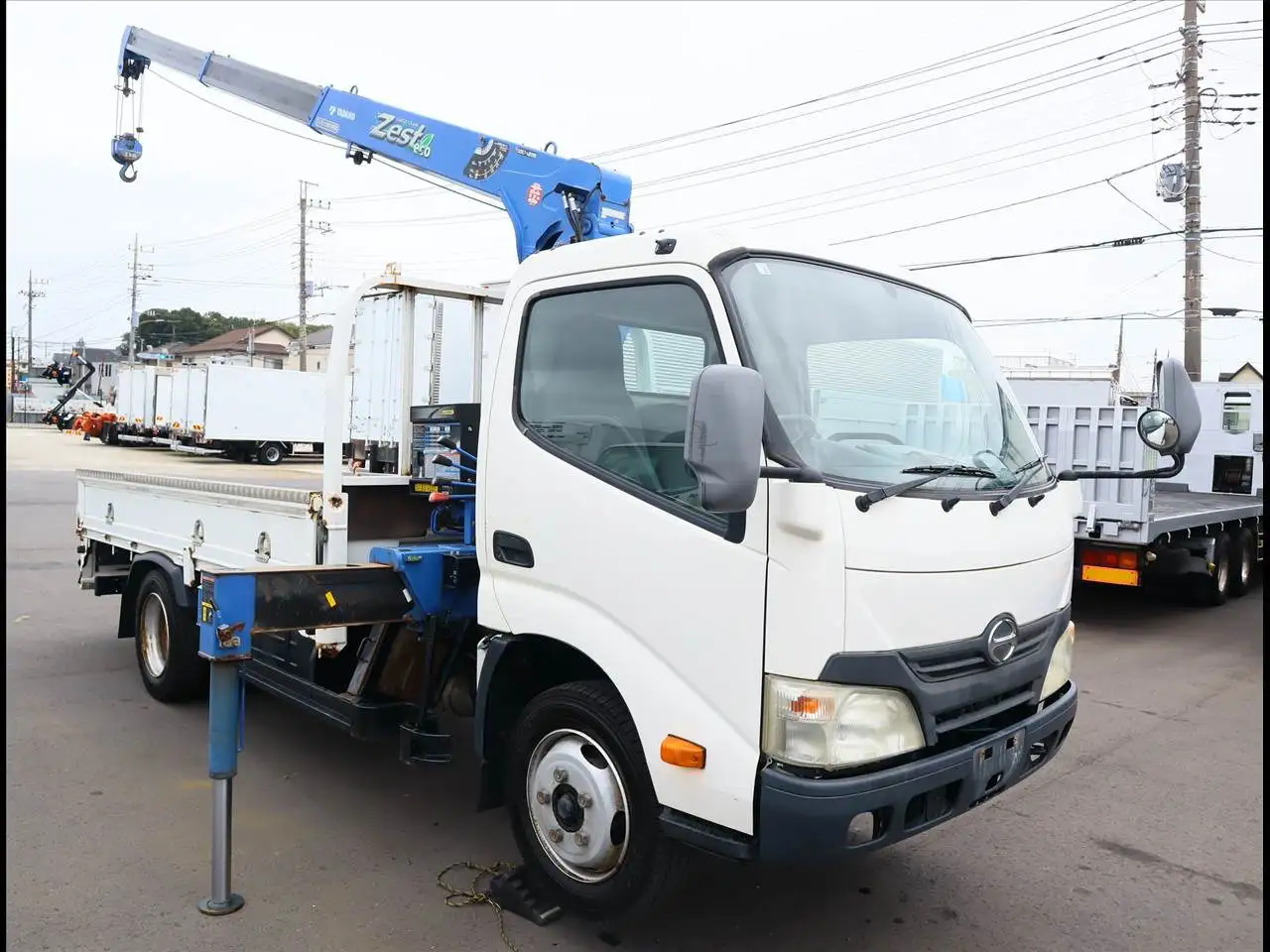 日野 デュトロ 小型 クレーン付 3段 ラジコンの中古トラック画像2