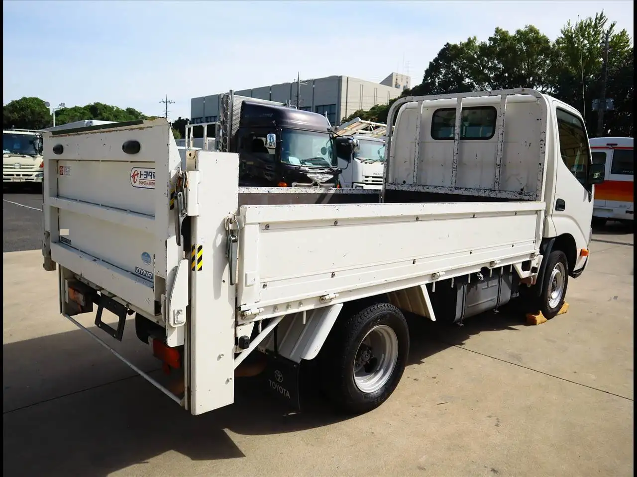 トヨタ ダイナ 小型 平ボディ パワーゲート QDF-KDY231の中古トラック画像3