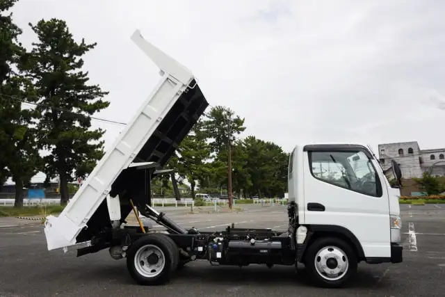 日産 アトラス 小型 ダンプ 2RG-FBA3W R2の中古トラック画像2