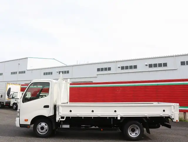 トヨタ ダイナ 小型 平ボディ 床鉄板 TKG-XZU775の中古トラック画像5