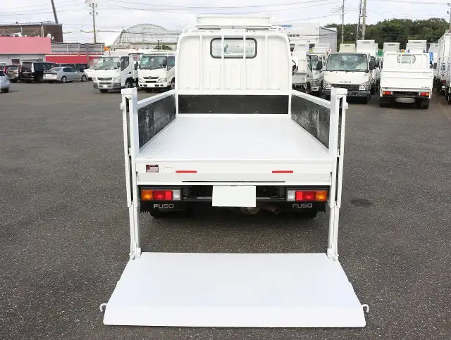 三菱 キャンター 小型 平ボディ パワーゲート 床鉄板の中古トラック画像4