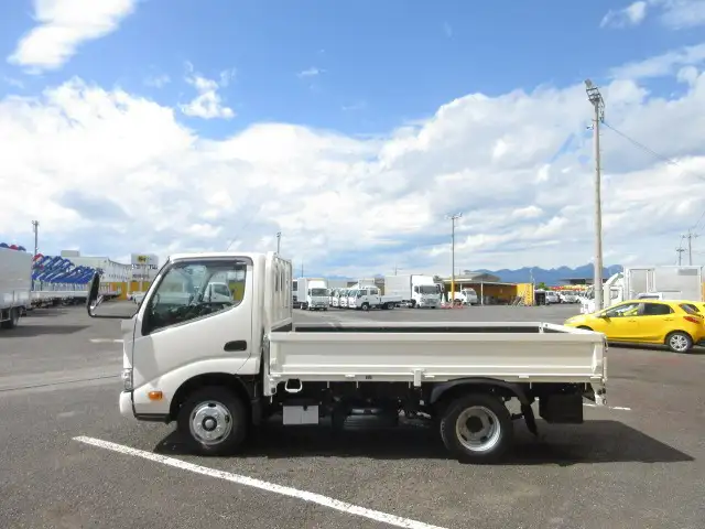日野 デュトロ 小型 平ボディ 2KG-XZC605M R7の中古トラック画像5