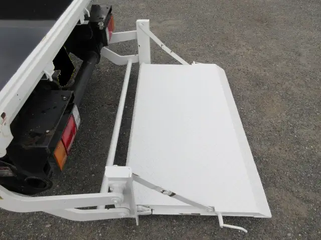 日産UD コンドル 小型 平ボディ パワーゲート 床鉄板の中古トラック画像9