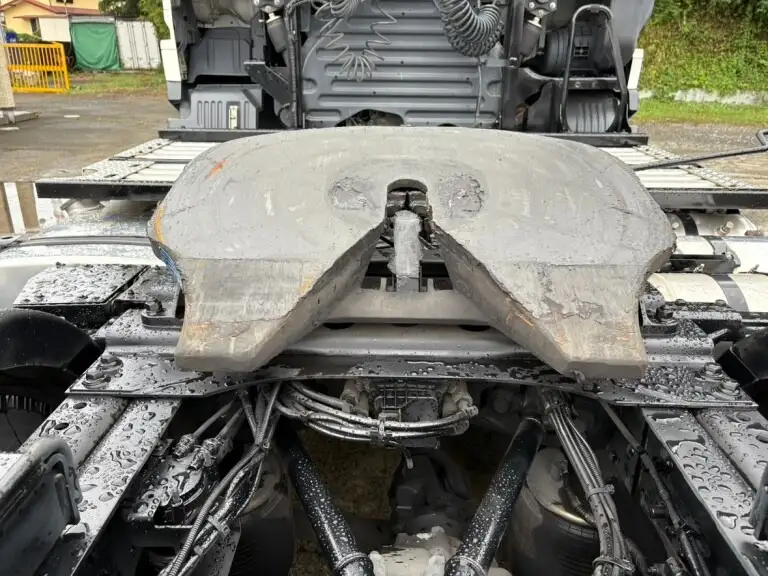 日野 プロフィア 大型 トラクター ハイルーフ 1デフの中古トラック画像9
