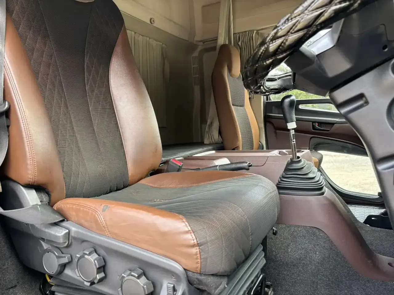 日野 レンジャー 中型/増トン ウイング ベッド 2KG-FD2ABAの中古トラック画像12