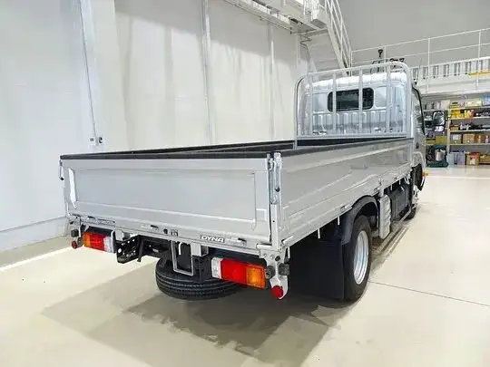 トヨタ ダイナ 小型 平ボディ 2KG-XZC645 R6の中古トラック画像2