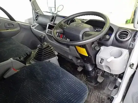 トヨタ ダイナ 小型 平ボディ 2KG-XZC645 R6の中古トラック画像8