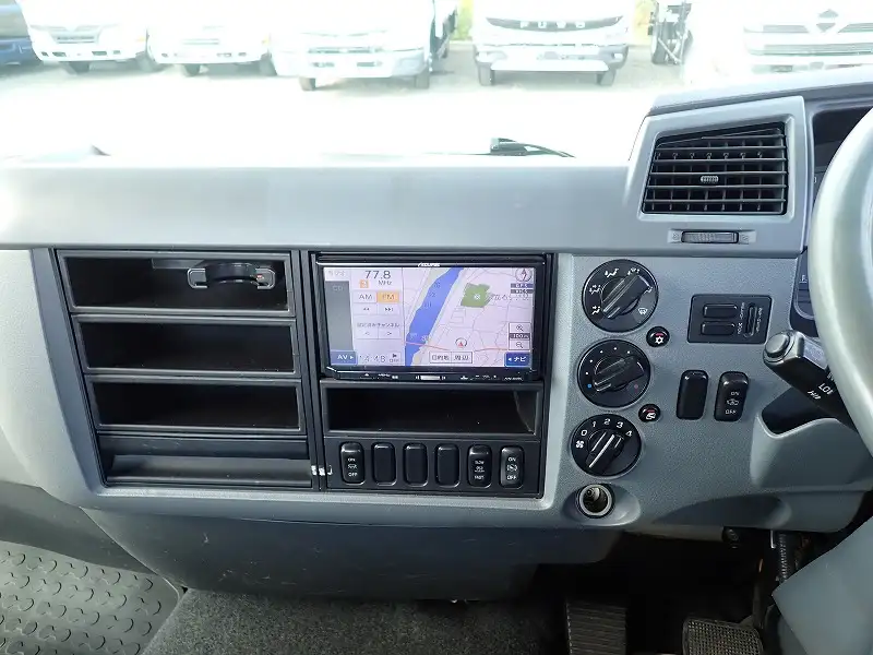 三菱 ファイター 中型/増トン 平ボディ ベッド TKG-FK61Fの中古トラック画像12