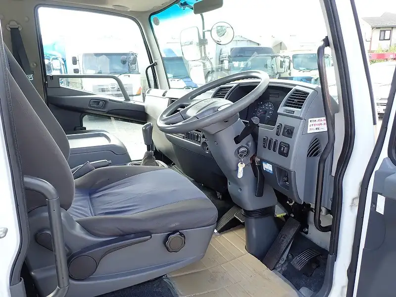 三菱 ファイター 中型/増トン 平ボディ ベッド TKG-FK61Fの中古トラック画像10