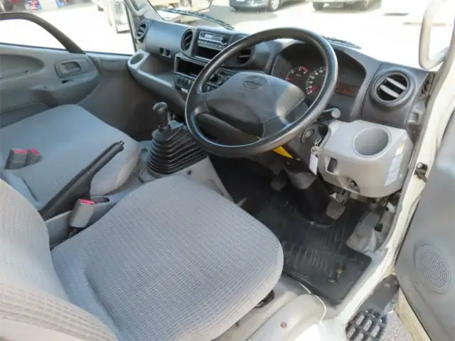 日野 デュトロ 小型 ウイング 床鉄板 TKG-XZU650Mの中古トラック画像11