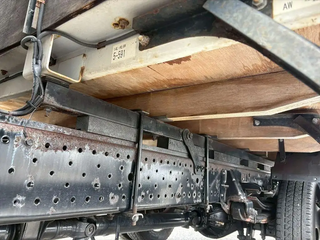 いすゞ エルフ 小型 平ボディ Wキャブ 床鉄板の中古トラック画像18