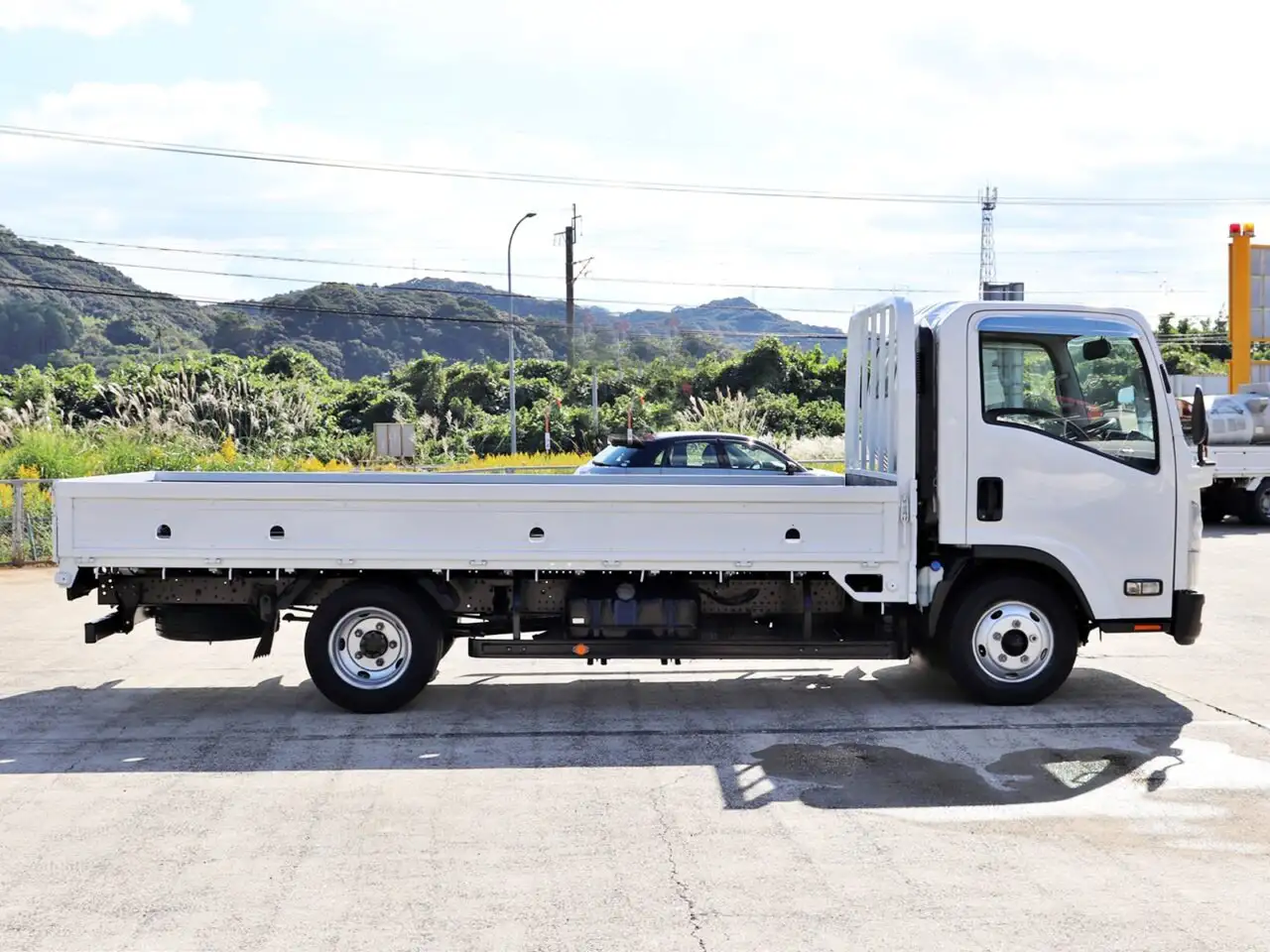 いすゞ エルフ 小型 平ボディ TKG-NPR85AR H25の中古トラック画像4