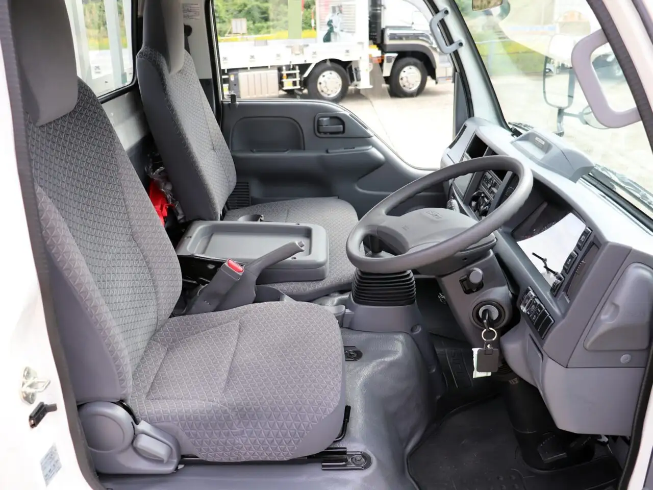 いすゞ エルフ 小型 平ボディ 2RG-NKR88R R2の中古トラック画像12