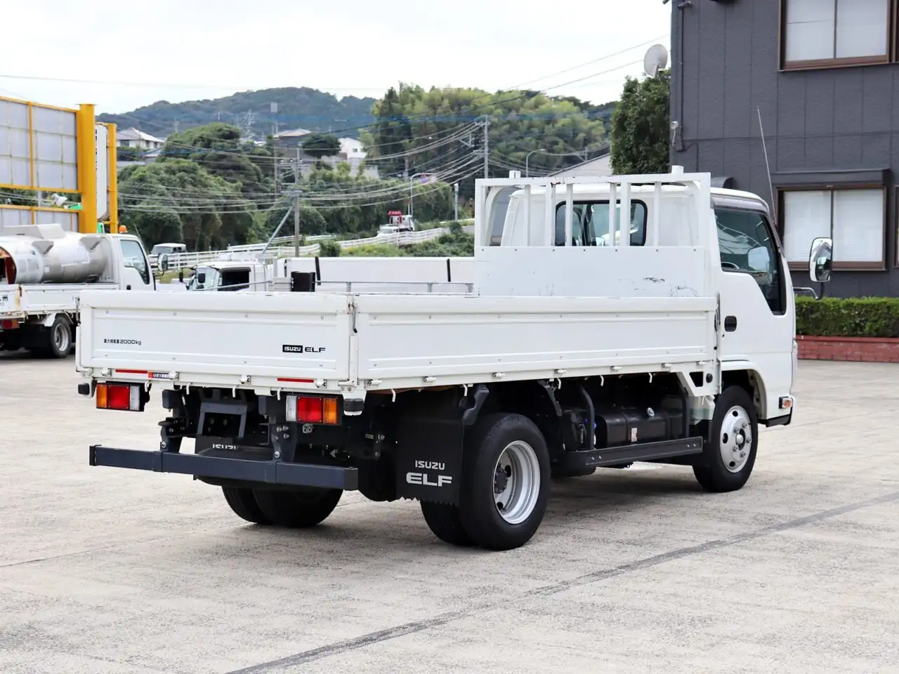 いすゞ エルフ 小型 平ボディ 2RG-NKR88R R2の中古トラック画像5