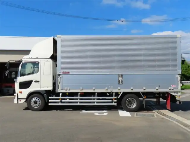 日野 レンジャー 中型/増トン ウイング エアサス ベッドの中古トラック画像6