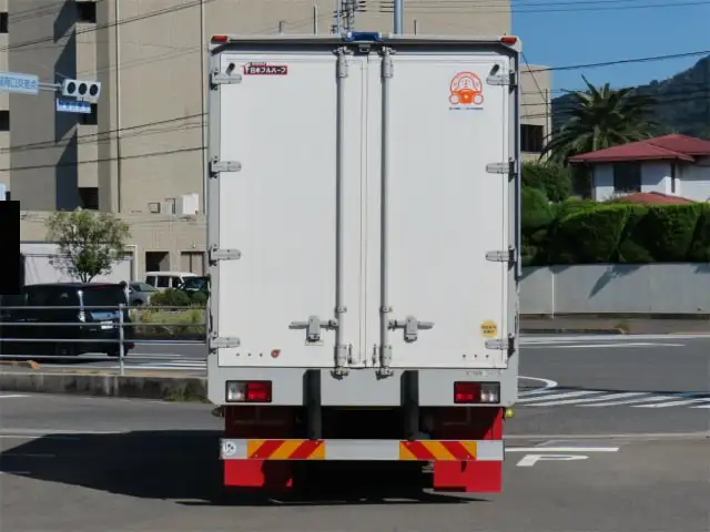 日野 レンジャー 中型/増トン ウイング エアサス ベッドの中古トラック画像5