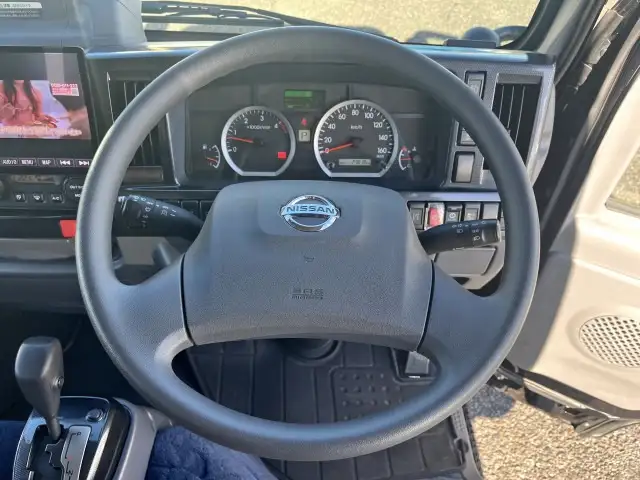 日産 アトラス 小型 平ボディ カスタム 2RG-AHR88Aの中古トラック画像11