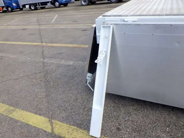 日産UD その他 小型 平ボディ アルミブロック TPG-FEB8Yの中古トラック画像9