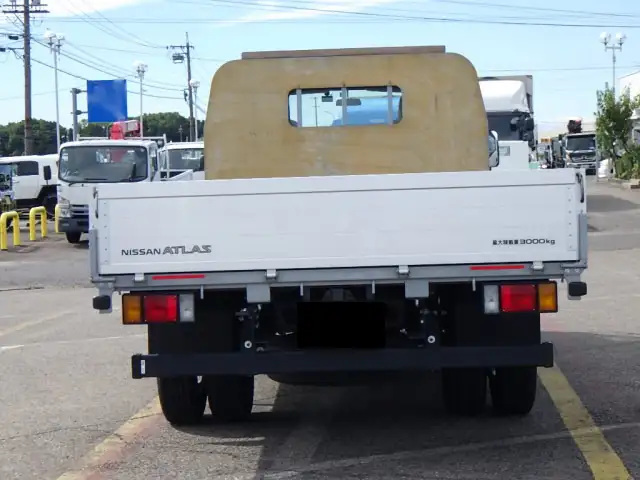 日産 アトラス 小型 平ボディ アルミブロック 2RG-APR88ARの中古トラック画像4