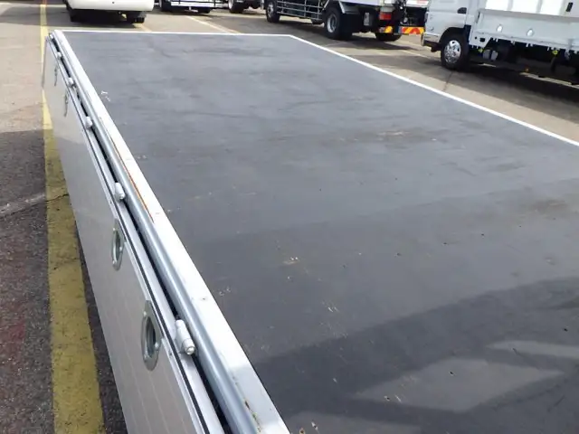 日産 アトラス 小型 平ボディ アルミブロック 2RG-APR88ARの中古トラック画像8