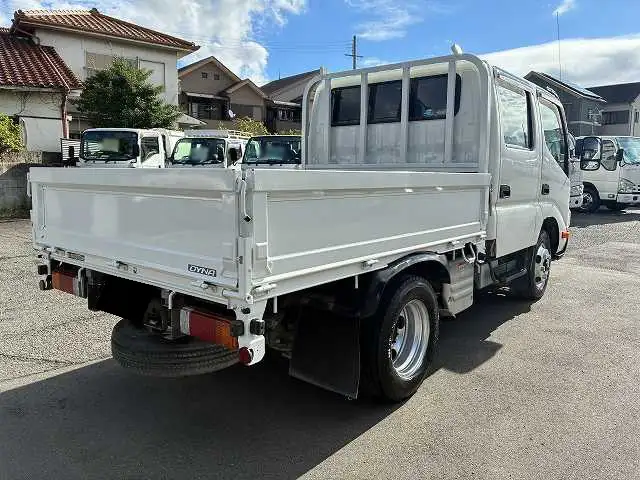 トヨタ ダイナ 小型 平ボディ Wキャブ 2RG-XZU605の中古トラック画像3