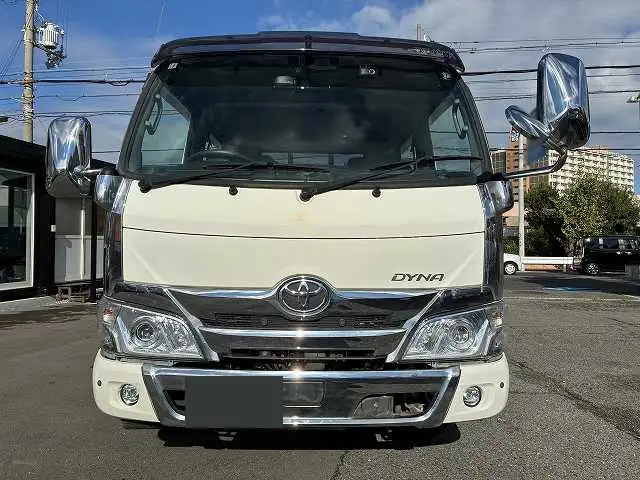 トヨタ ダイナ 小型 平ボディ Wキャブ 2RG-XZU605の中古トラック画像2
