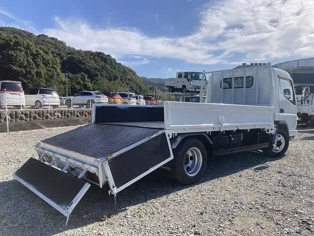 三菱 キャンター 小型 平ボディ 床鉄板 KK-FE82EEの中古トラック画像5