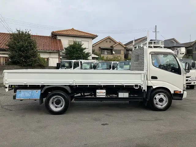 日野 デュトロ 小型 平ボディ 2PG-XZU650F R3の中古トラック画像3