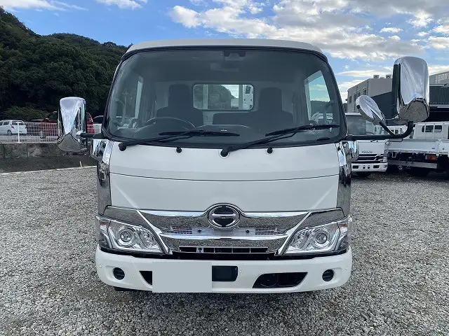 日野 デュトロ 小型 平ボディ パワーゲート 床鉄板の中古トラック画像2
