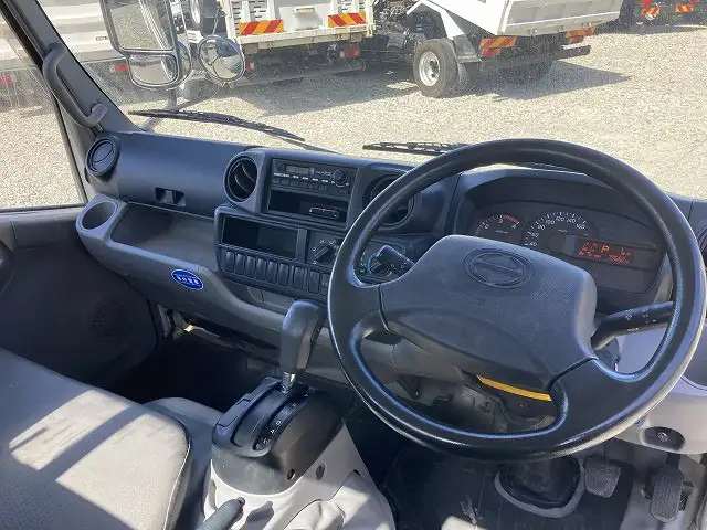 日野 デュトロ 小型 平ボディ パワーゲート SKG-XZU600Mの中古トラック画像12