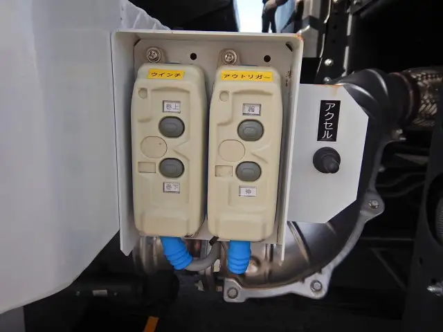 いすゞ ギガ 大型 車両重機運搬 ハイルーフ ウインチの中古トラック画像9