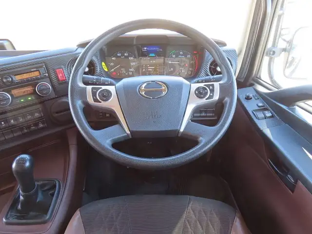 日野 プロフィア 大型 冷凍冷蔵 スタンバイ 床アルミの中古トラック画像8