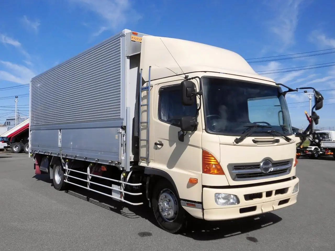 日野 レンジャー 中型/増トン ウイング 床鉄板 エアサスの中古トラック画像2